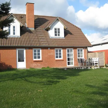 Semesterbostad Mersted House