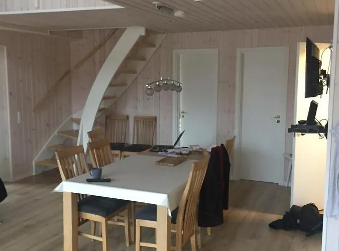 Mersted House Тённер