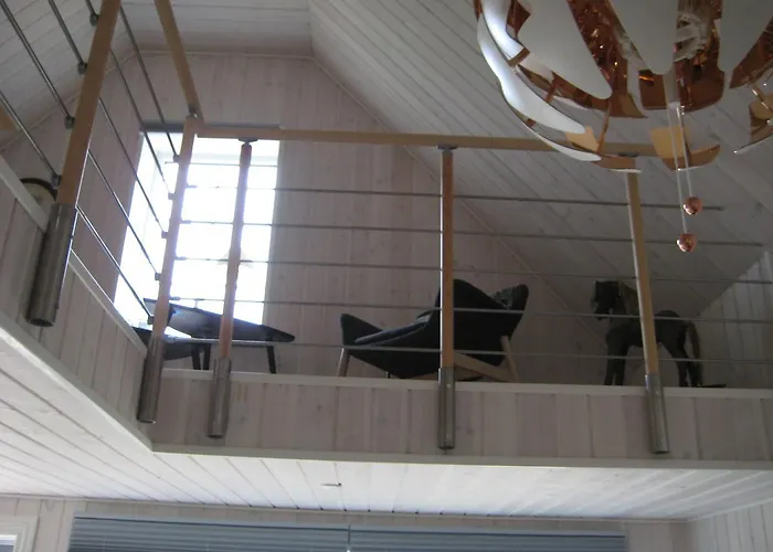 Mersted House Тённер