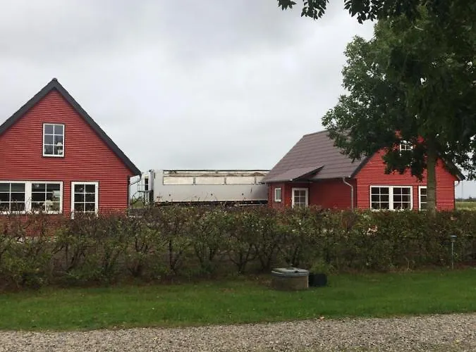 Дом отдыха Mersted House *